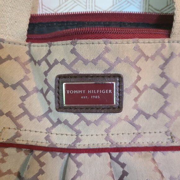 Tommy Hilfiger TH Logo Beige & Red Crossbody Purse - Picture 2 of 10